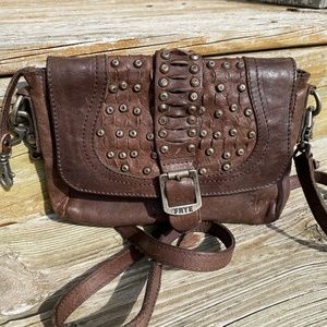 🌵Frye Heidi crossbody🌻🔥